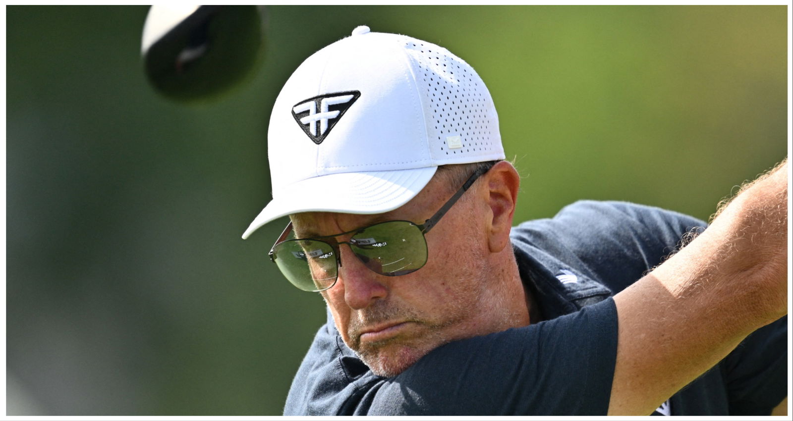 Golf fans all saying the same thing over latest clip of Tiger Woods and Charlie